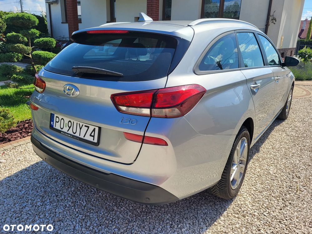 Hyundai i30 1.6 D Classic + - 13