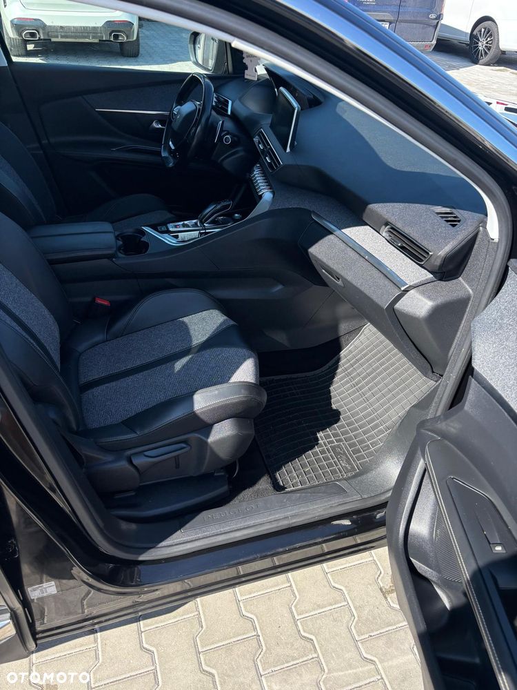Peugeot 3008 1.5 BlueHDi Allure S&S EAT8 - 11
