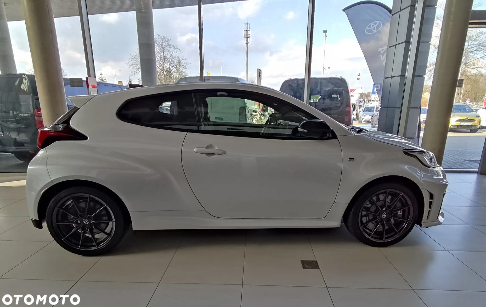 Toyota Yaris GR 1.6 Dynamic - 3