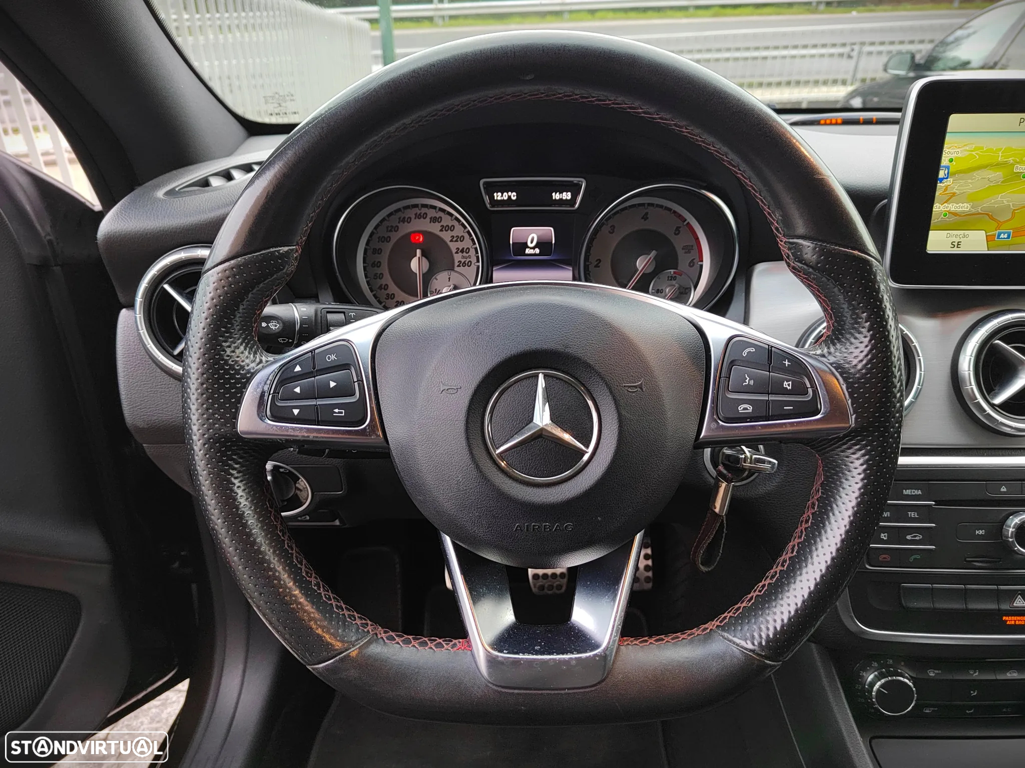 Mercedes-Benz CLA 200 d Shooting Brake AMG Line - 8