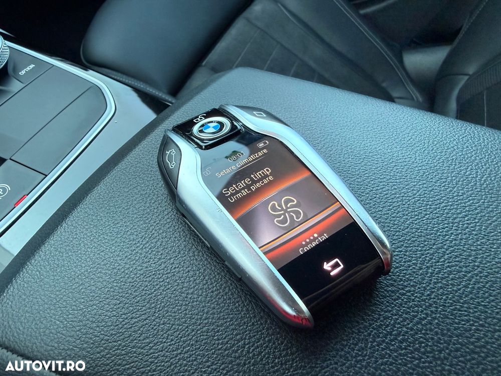 BMW Seria 3 320d Aut. Sport Line - 33