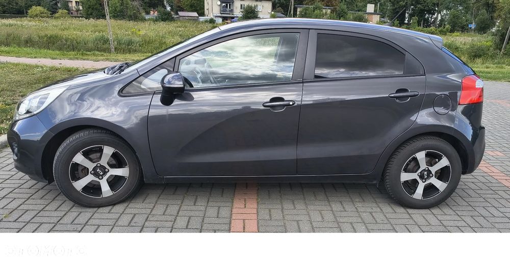 Kia Rio 1.2 L - 2