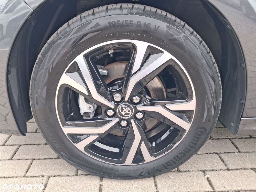 Toyota Yaris Hybrid 1.5 Style - 28