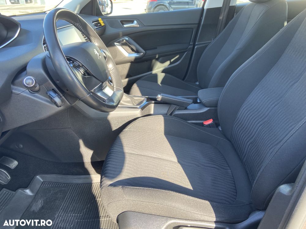 Peugeot 308 125 THP Active - 13