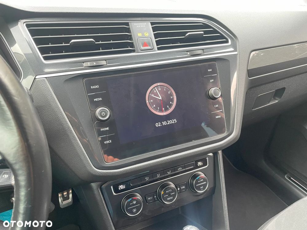 Volkswagen Tiguan - 31