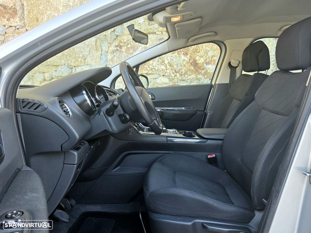 Peugeot 3008 1.6 HDi Premium JLL17 - 21