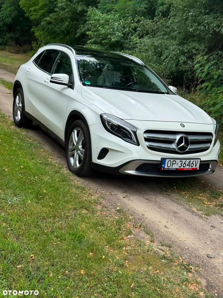 Mercedes-Benz GLA - 27