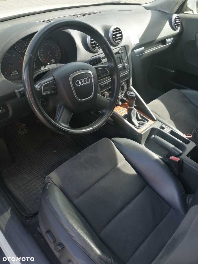 Audi A3 Sportback - 3