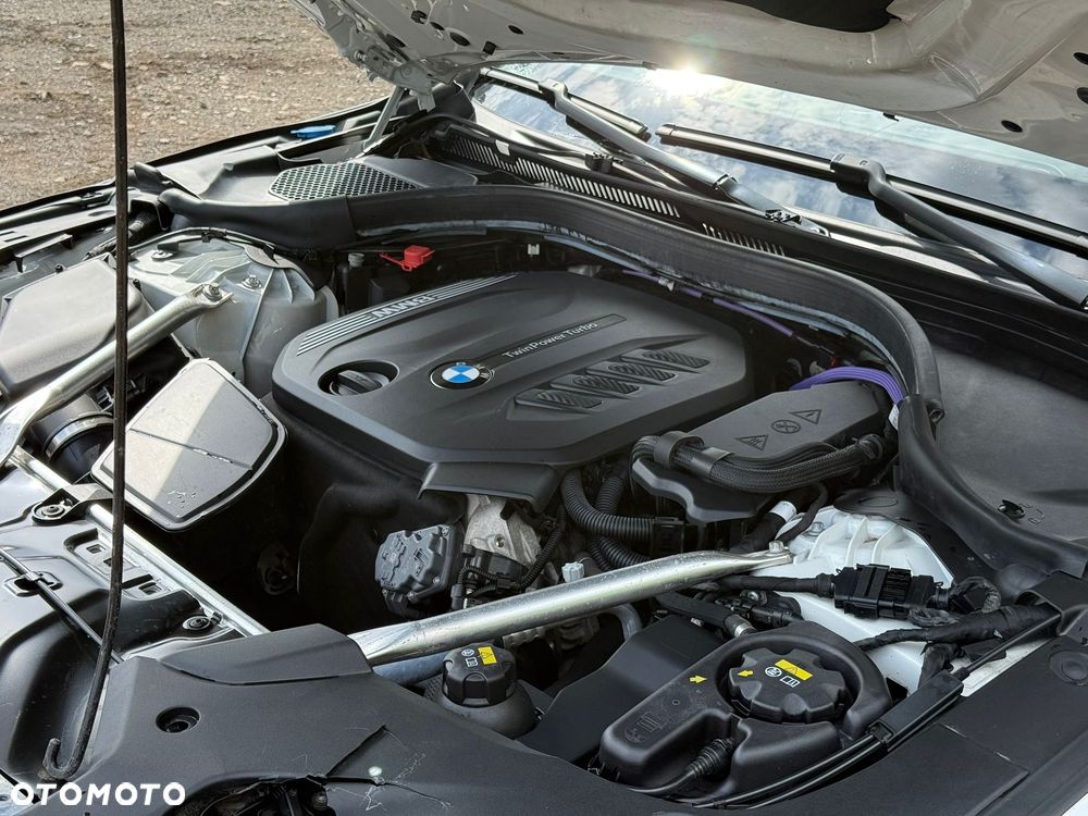 BMW Seria 5 520d xDrive MHEV M Sport sport - 7