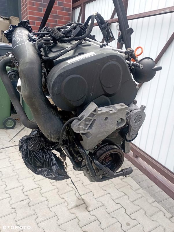 VW TOURAN I 2.0 TDI SILNIK KOMPLETNY BKD - 3