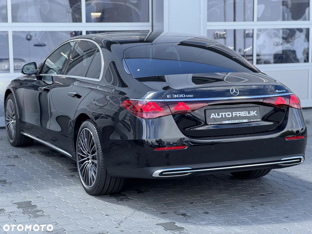Mercedes-Benz Klasa E 300 de 4-Matic Exclusive - 11