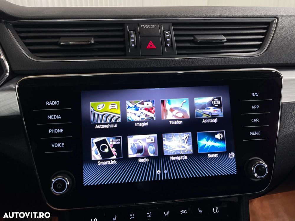Skoda Superb 2.0 TDI DSG Ambition - 19