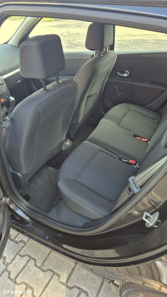 Renault Clio 1.2 TCE Authentique - 16