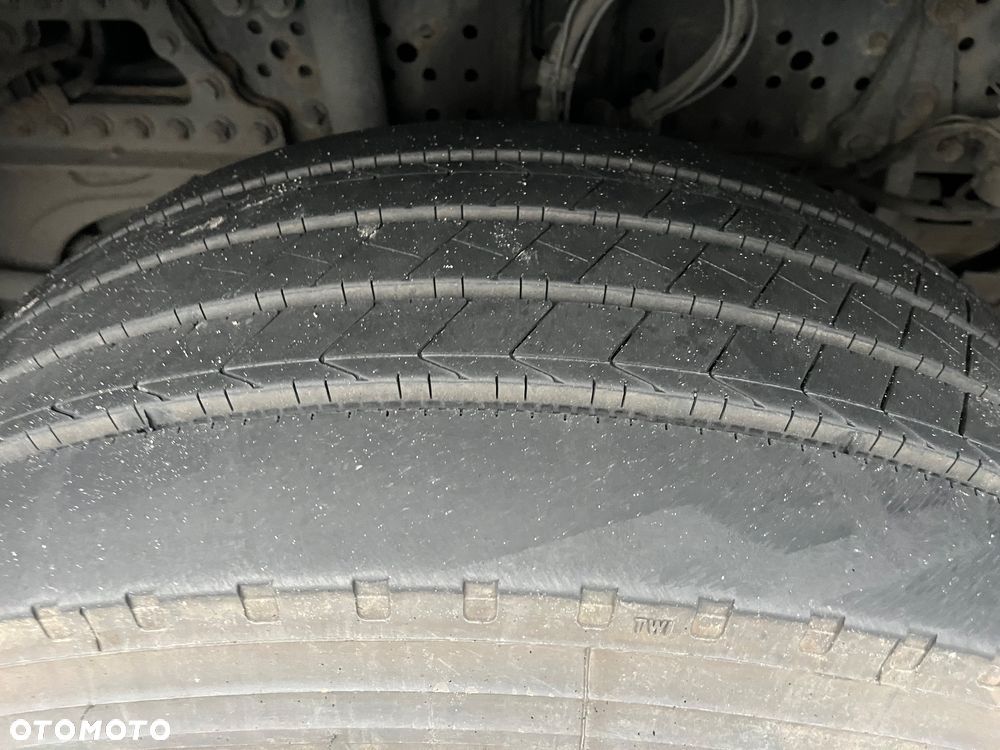 Mercedes-Benz Actros - 14