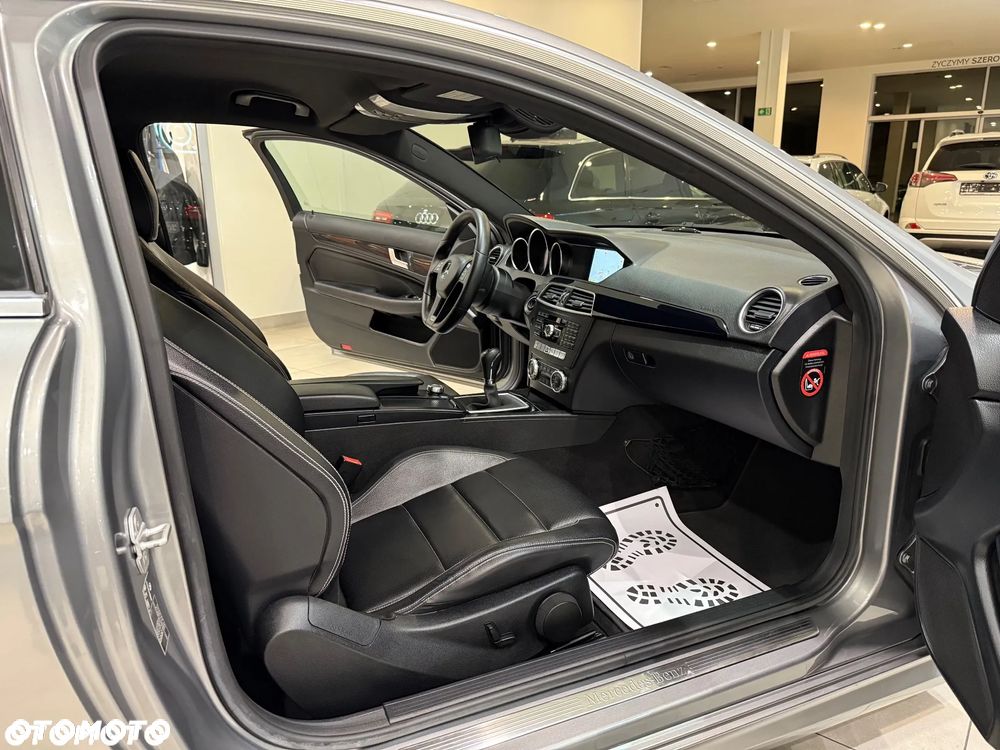 Mercedes-Benz Klasa C 220 CDI DPF Coupe (BlueEFFICIENCY) - 30