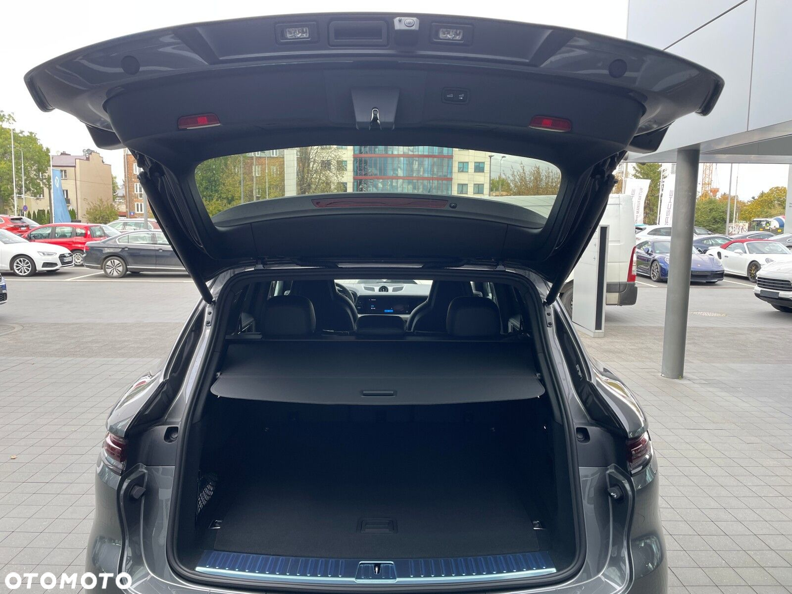 Porsche Cayenne - 10