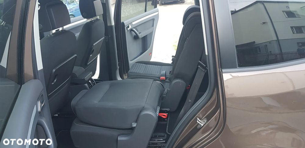 Volkswagen Touran 1.6 TDI DPF BlueMotion Technology DSG Cup - 13