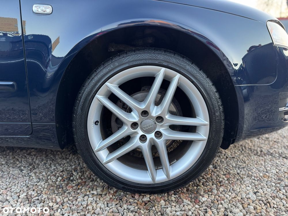 Audi A4 Limousine - 22