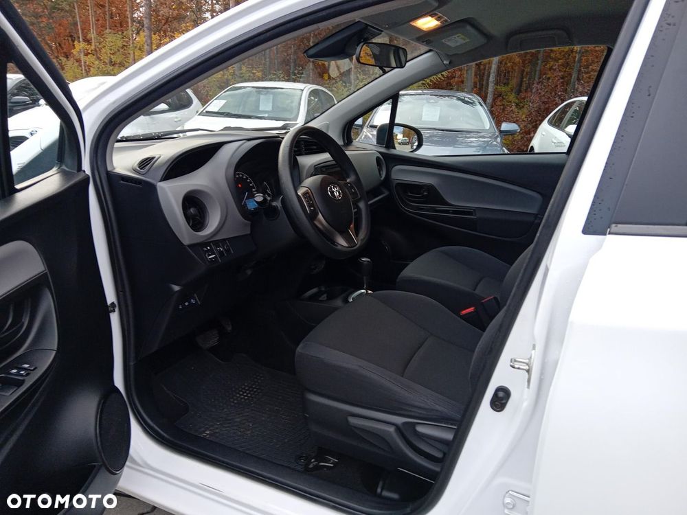 Toyota Yaris - 15