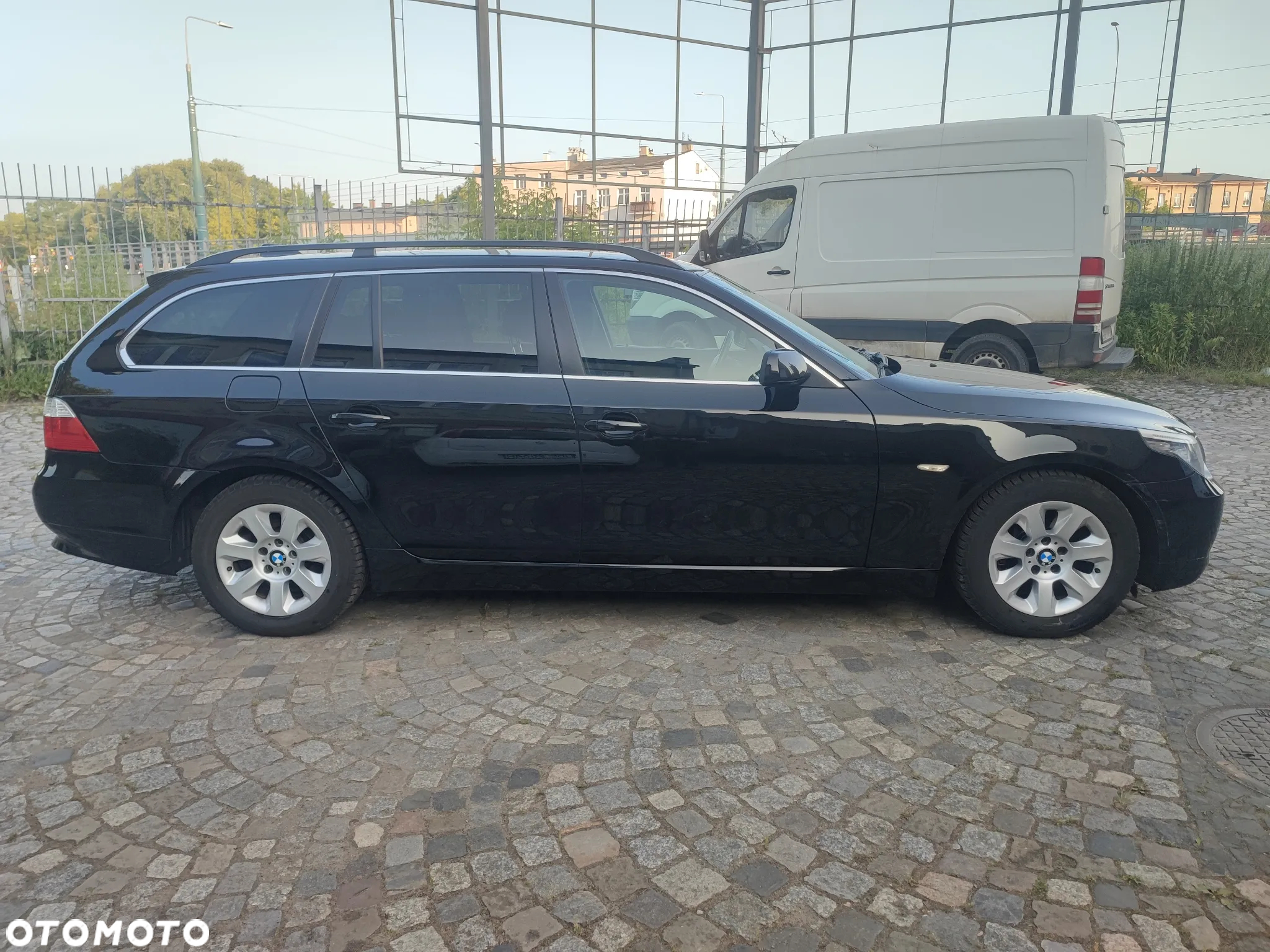 BMW Seria 5 520d Touring - 16