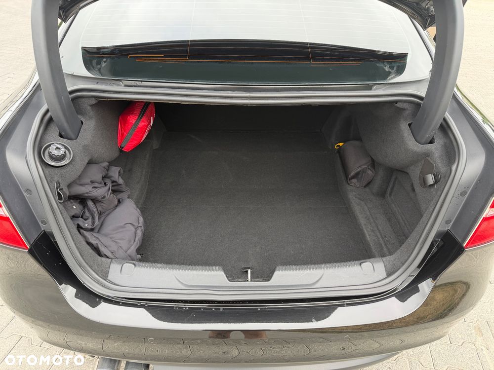 Jaguar XE 2.0 D Prestige - 13