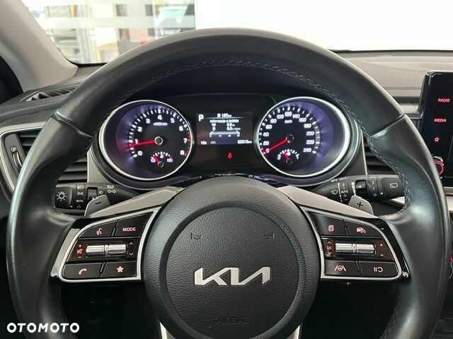 Kia Ceed 1.5 T-GDI M DCT - 21
