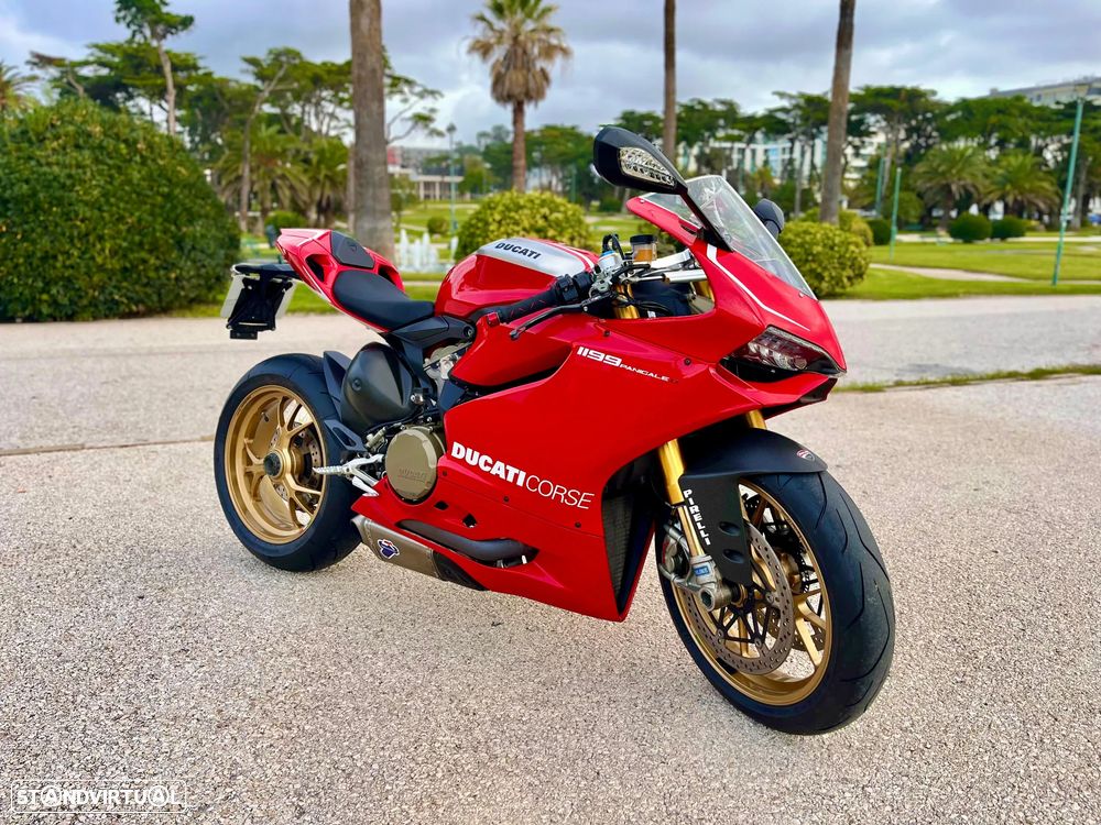 Ducati 1199 Panigale R - 4