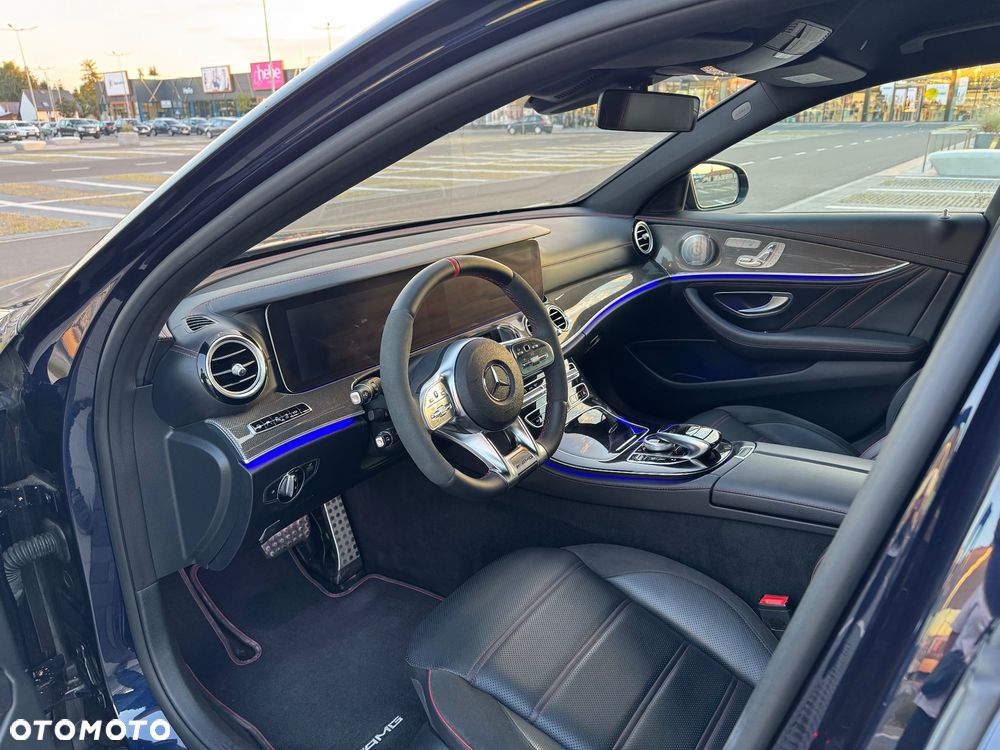 Mercedes-Benz Klasa E AMG 43 4Matic T 9G-TRONIC - 26