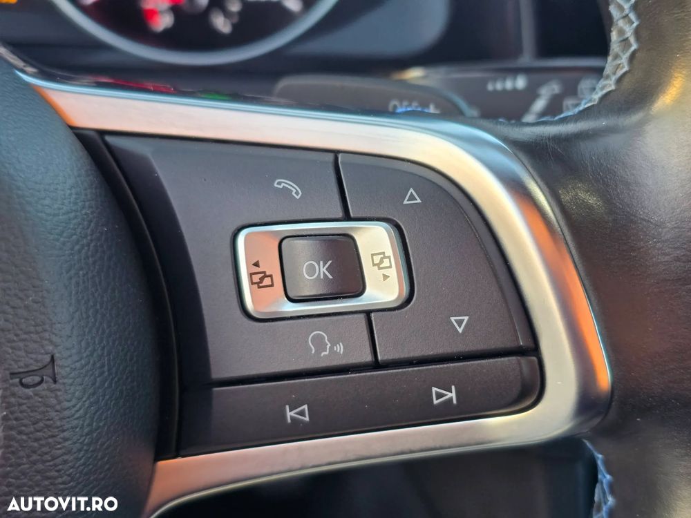 Volkswagen Golf - 21