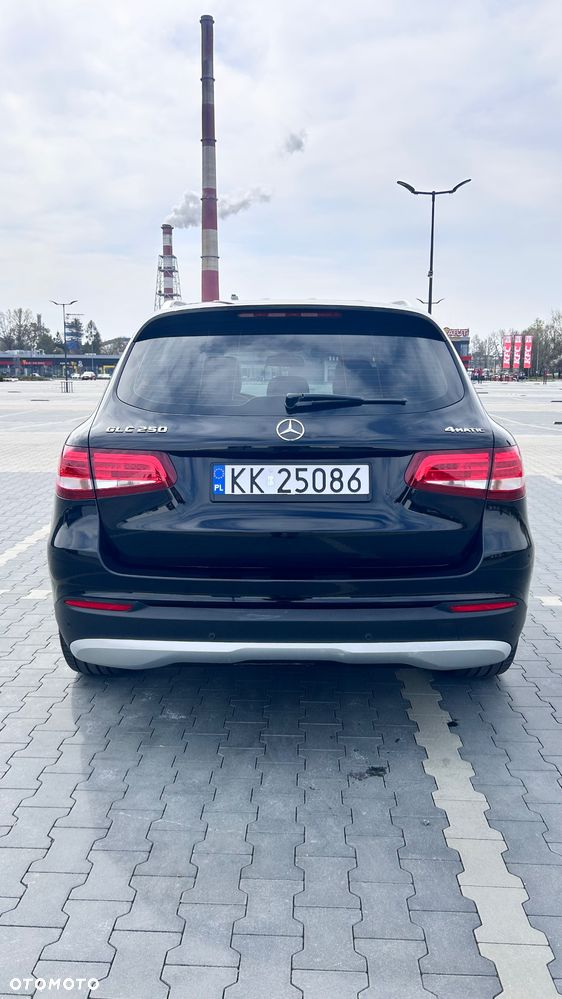 Mercedes-Benz GLC - 6