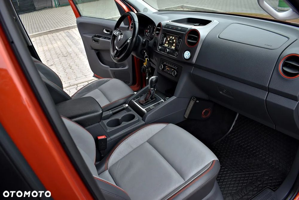 Volkswagen Amarok 2.0 BiTDI Autm Canyon - 36