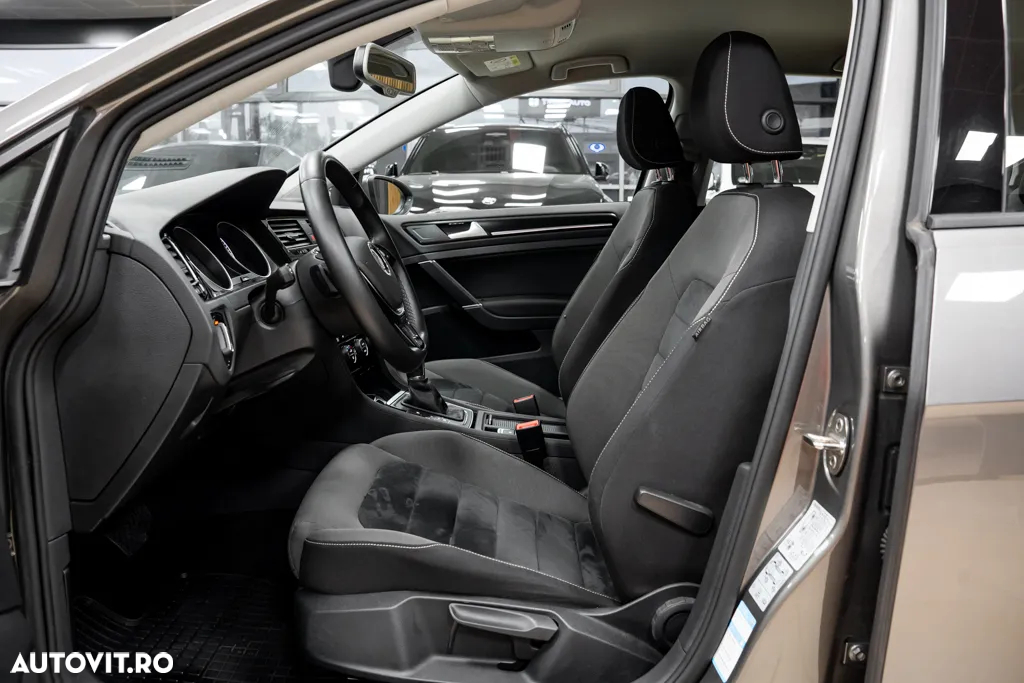 Volkswagen Golf 1.4 TSI BlueMotion Technology DSG Highline - 23