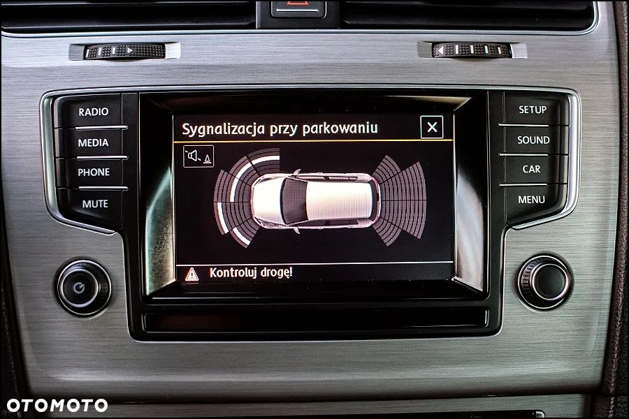 Volkswagen Golf - 23