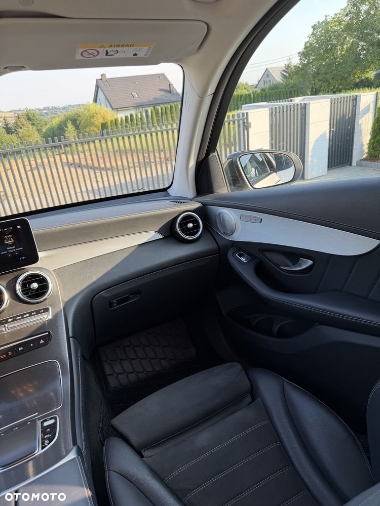 Mercedes-Benz GLC - 30