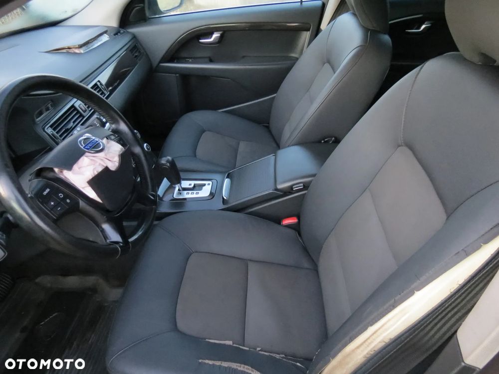 VOLVO V70 III 2010r ,3.2 BENZYNA + GAZ V6 238KM NA CZĘŚCI  SILNIK SKRZYNIALakier 614-46 - 15