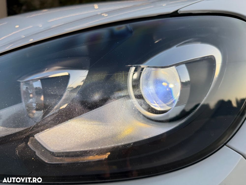 Volkswagen Golf 2.0 TDI DPF Sportline - 36