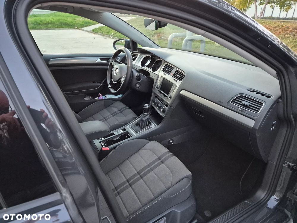 Volkswagen Golf - 7