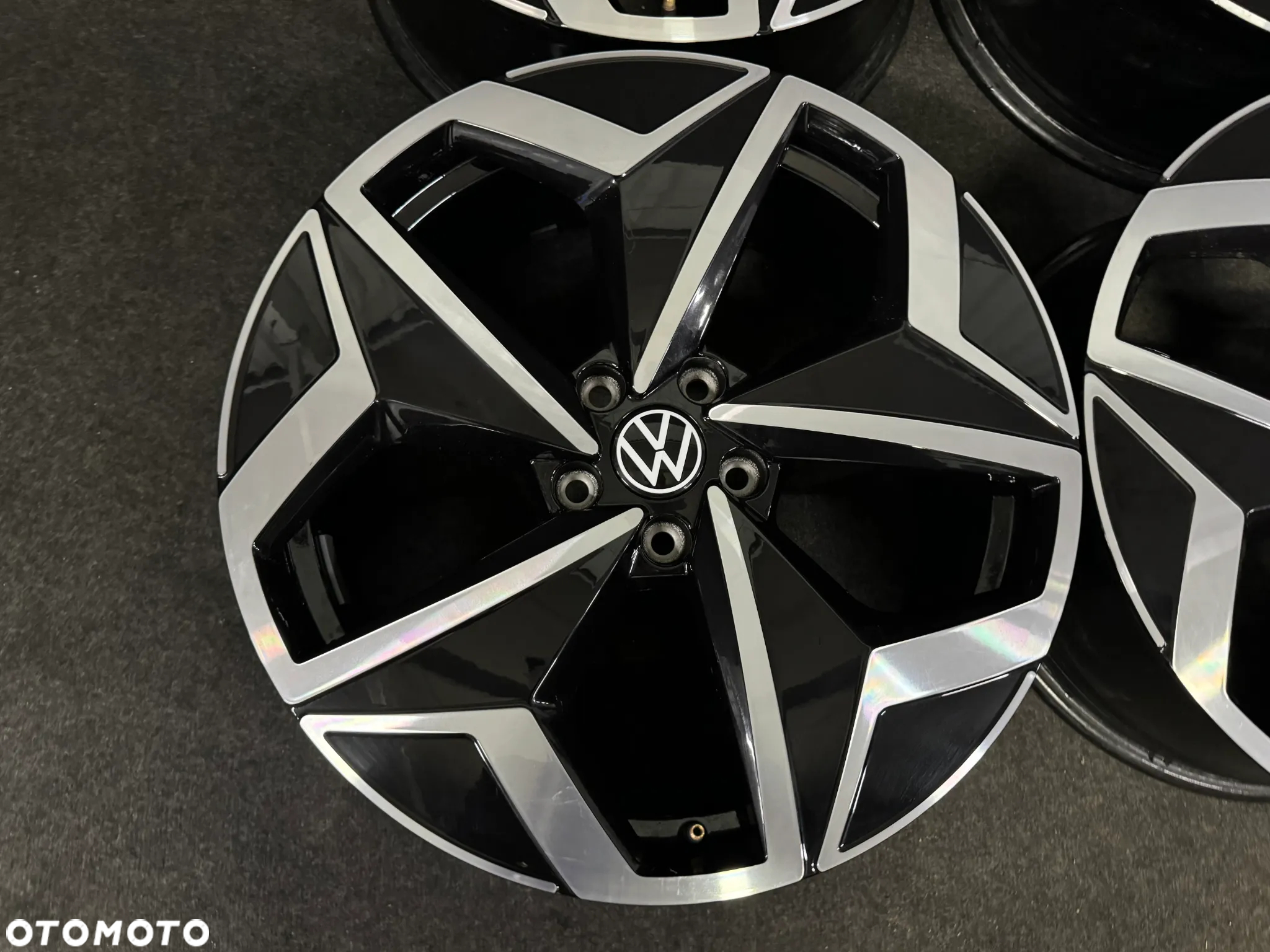 Alufelgi VW ID.3, Golf 7, 8, Touran, Skoda Octavia III, IV 19 cali 5x112 4szt. Ładne! - 9