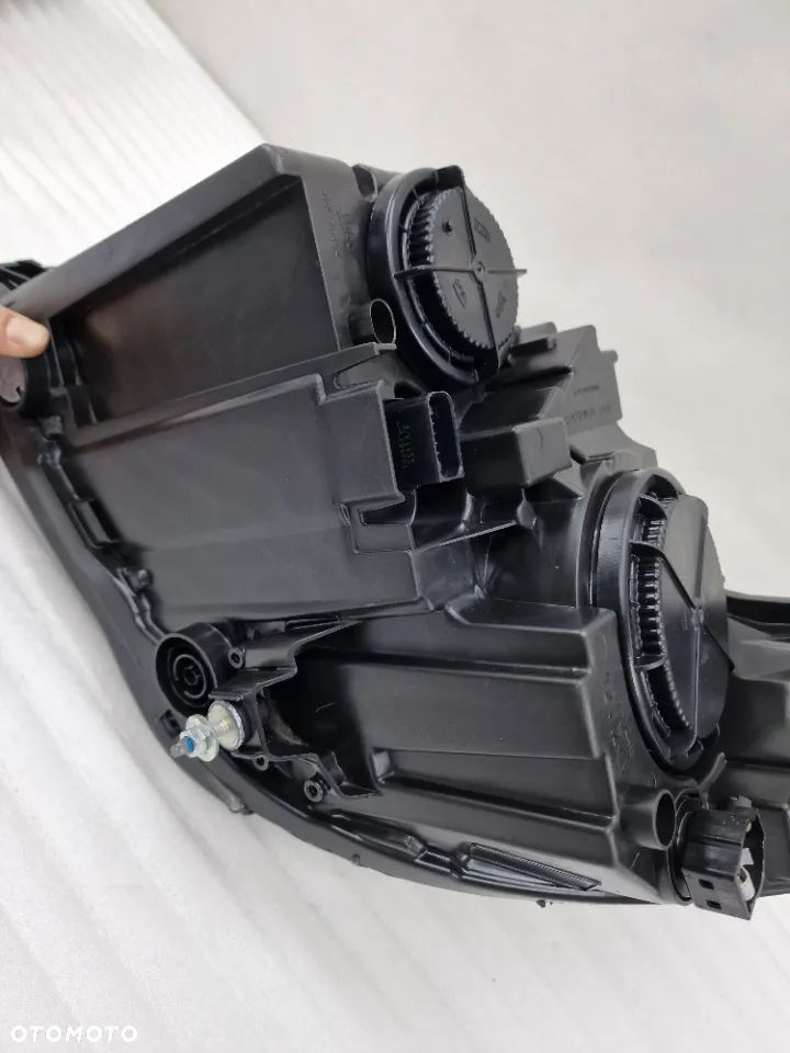 OPEL CORSA F 19- PRAWA ZWYKŁA LAMPA PRZEDNIA PRZÓD , NR 39162649 , NR AUKCJI LL561 - 20