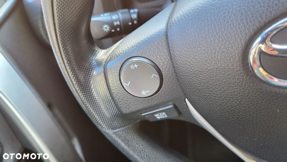 Toyota Auris 1.33 VVT-i Terra - 21