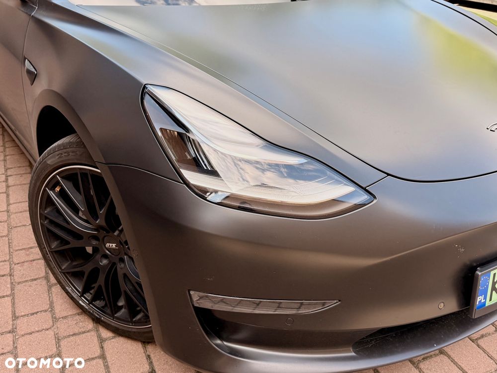 Tesla Model 3 - 10