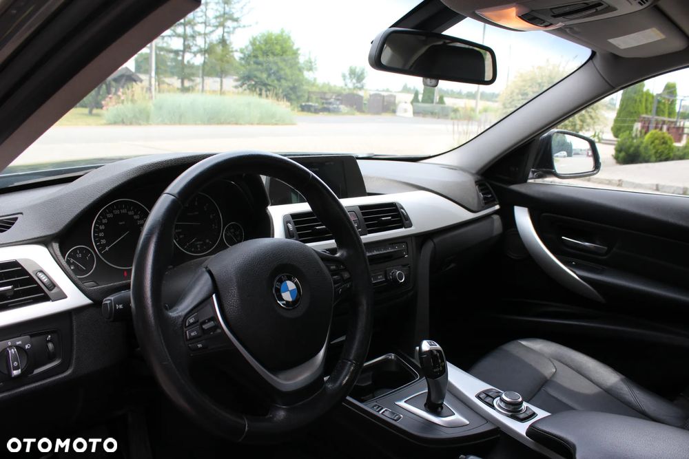 BMW Seria 3 320i Sport-Aut - 17