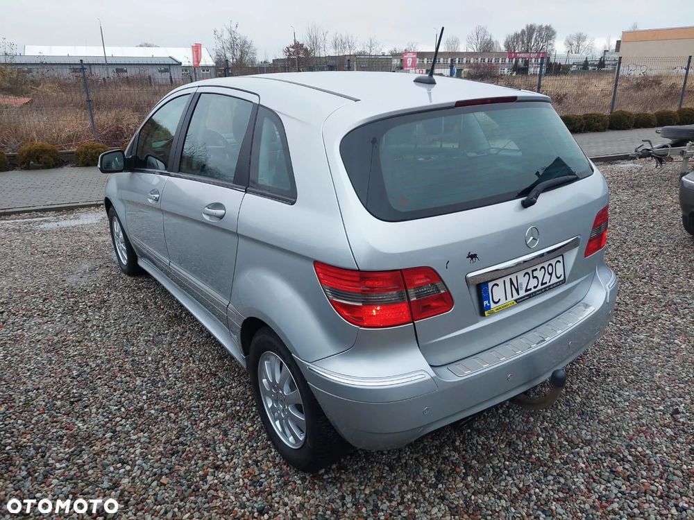 Mercedes-Benz Klasa B 180 BlueEFFICIENCY - 4
