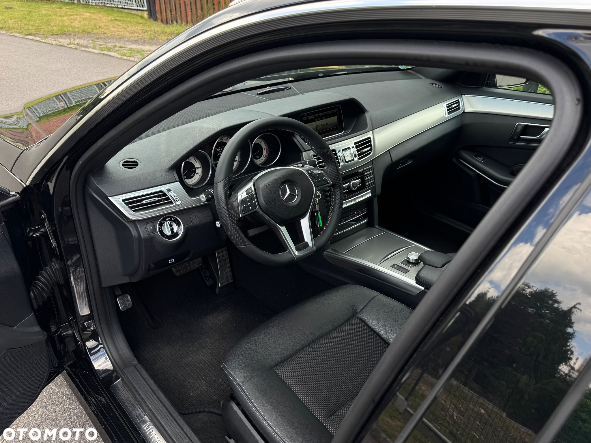 Mercedes-Benz Klasa E 350 d 4Matic T 9G-TRONIC Avantgarde - 14