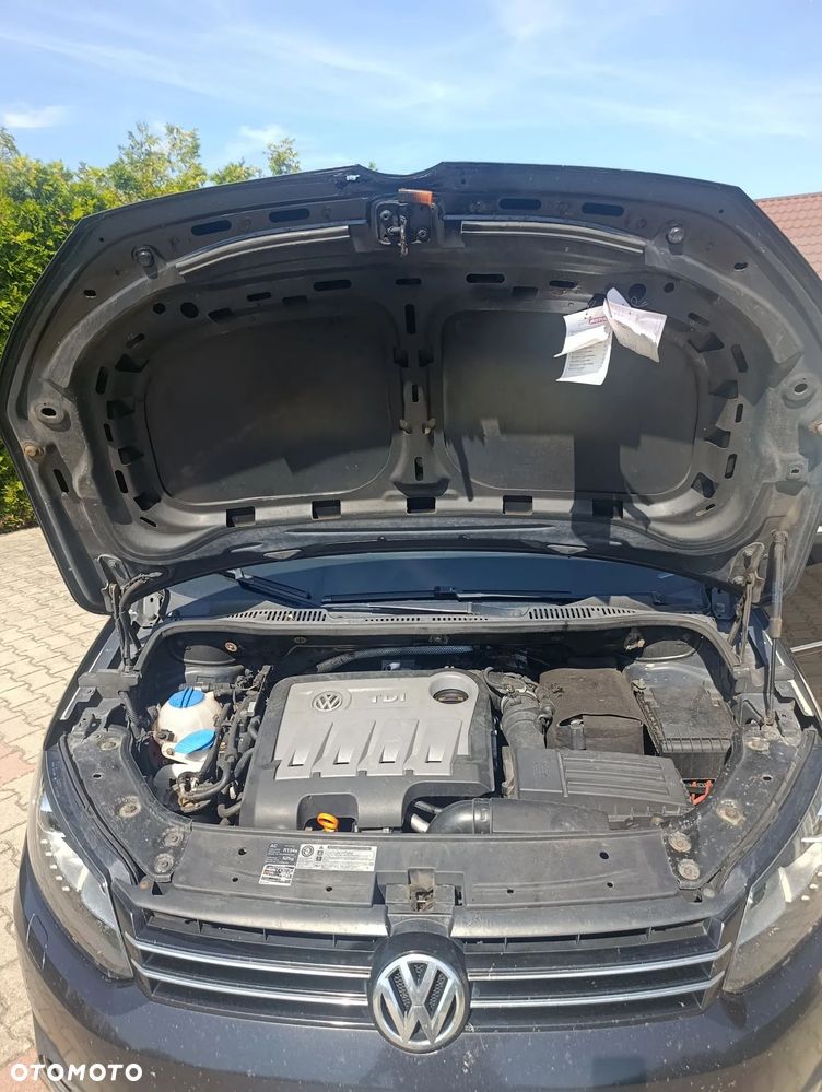 Volkswagen Touran 2.0 TDI DPF Highline DSG - 12