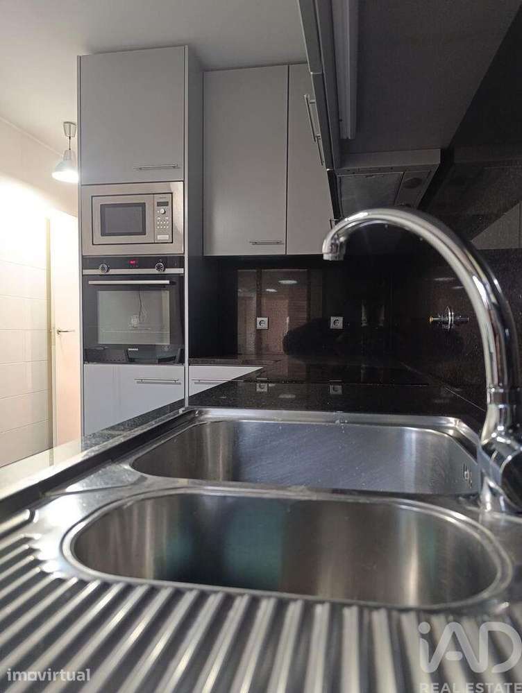 Casa / Villa T5 em São Mamede de Infesta e Senhora da Hora de 271 m2 - Grande imagem: 2/25