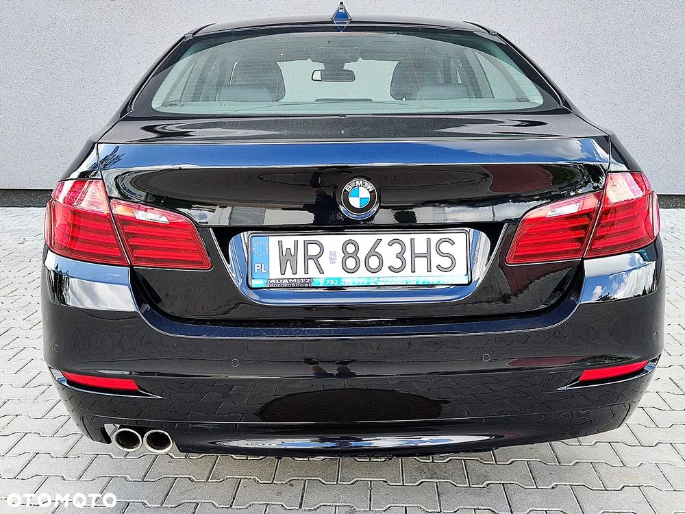 BMW Seria 5 528i xDrive - 12
