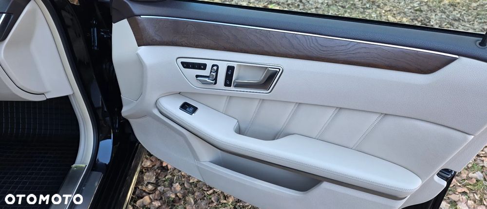 Mercedes-Benz Klasa E 500 BlueEFFICIENCY 7G-TRONIC Avantgarde - 20
