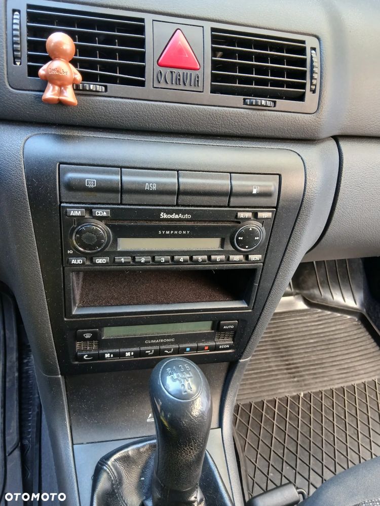 Skoda Octavia - 25