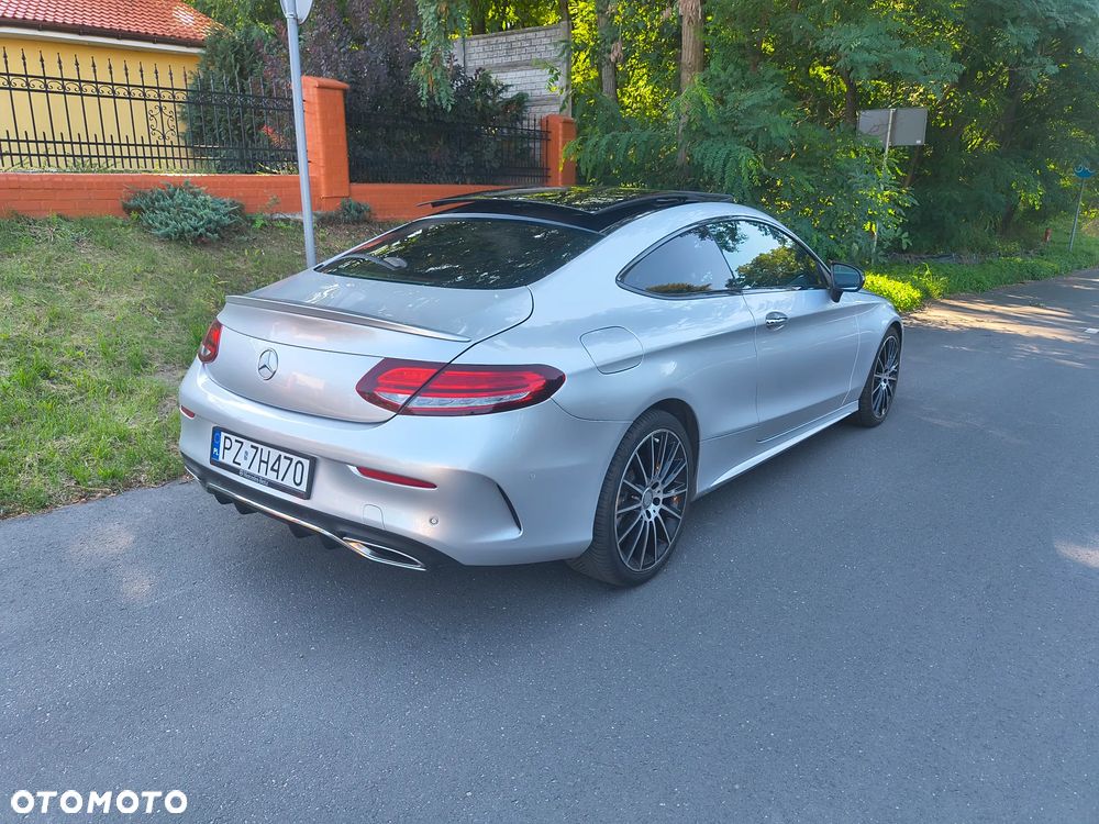 Mercedes-Benz Klasa C 300 7G-TRONIC AMG Line - 4